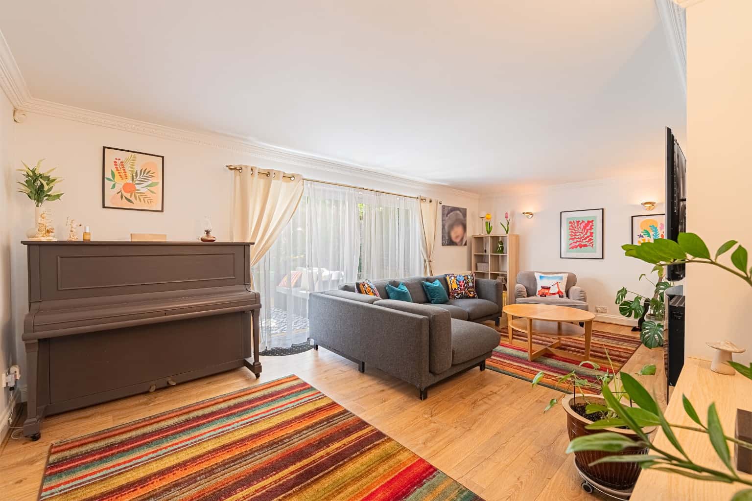 A Spacious Four-Bedroom Family Home with a Beautiful Garden & Home Office in a Picturesque Village Property image 3