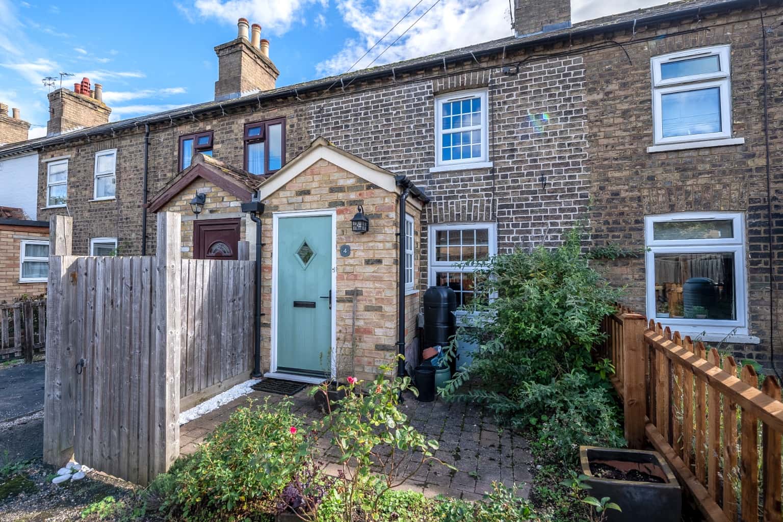 Charming 2 Bed Cottage in Central Cambridgeshire | Prospect Row Property image 1