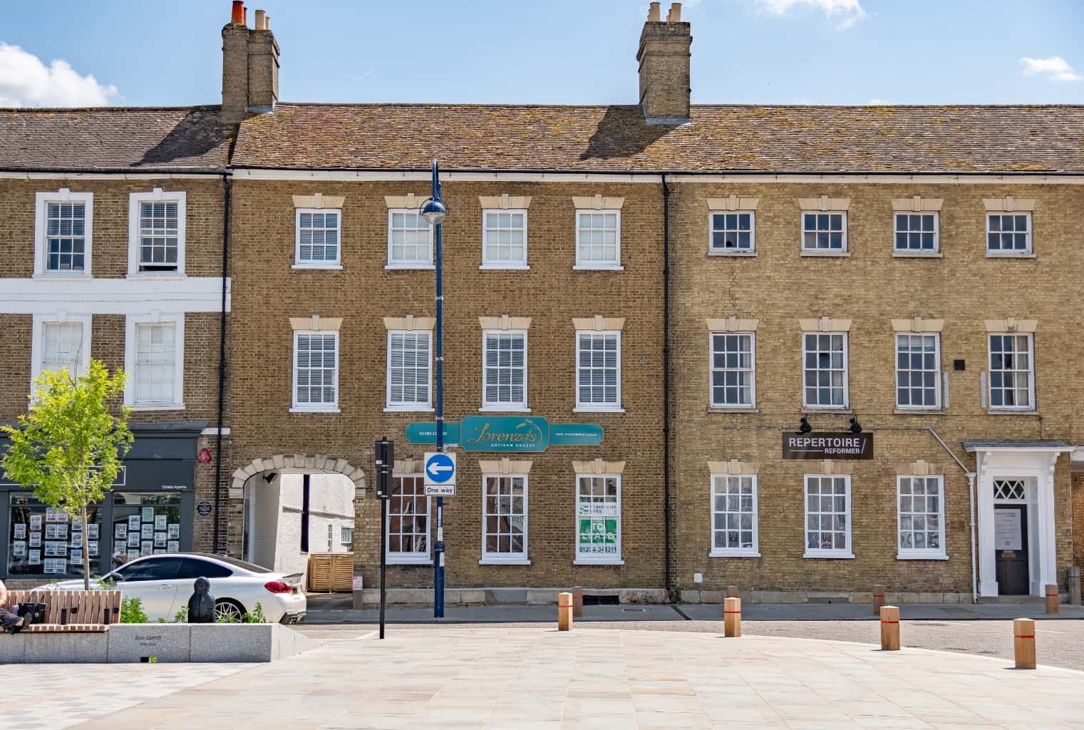 Stunning Grade 2 Listed 2 Bedroom Townhouse in St. Neots - Your Dream Historic Home Awaits! Property image 1