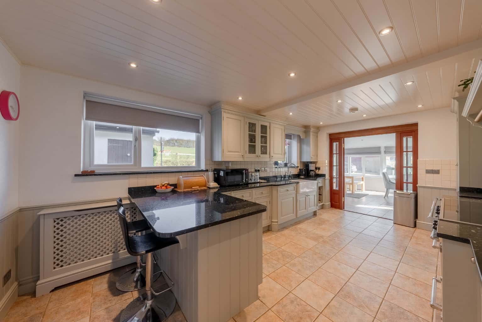 Stunning Countryside Home with Five Bedrooms, Two Bathrooms, Four Family Rooms & Gorgeous Grounds Property image 7
