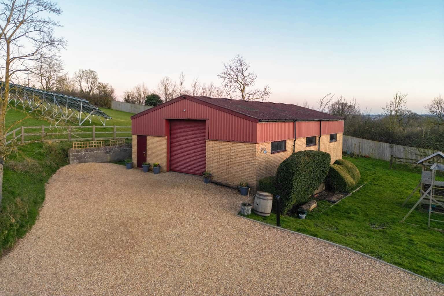 Stunning Countryside Home with Five Bedrooms, Two Bathrooms, Four Family Rooms & Gorgeous Grounds Property image 40