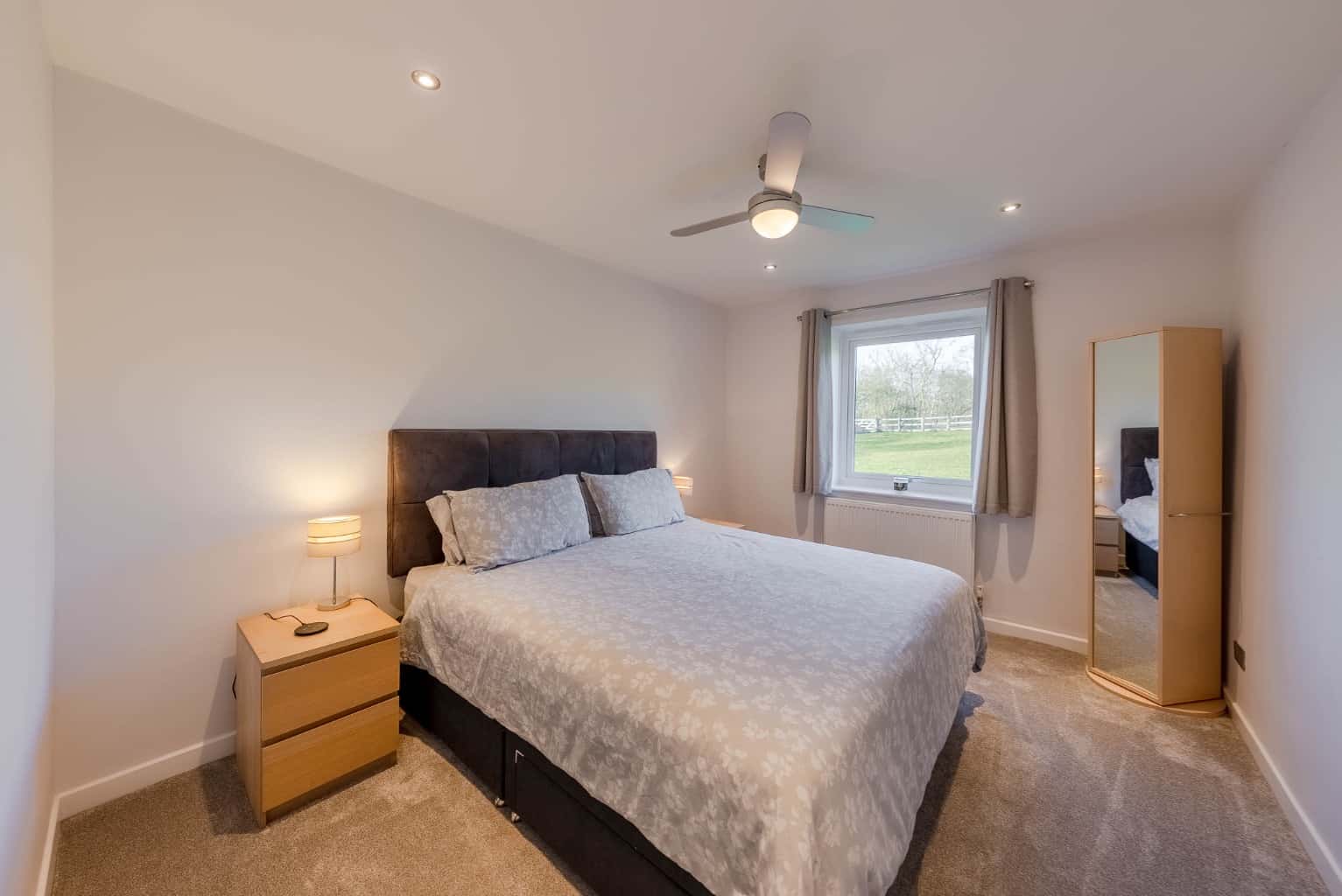 Stunning Countryside Home with Five Bedrooms, Two Bathrooms, Four Family Rooms & Gorgeous Grounds Property image 23