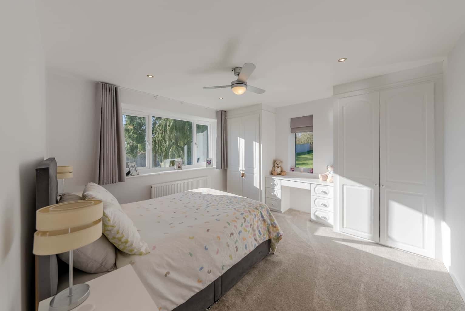 Stunning Countryside Home with Five Bedrooms, Two Bathrooms, Four Family Rooms & Gorgeous Grounds Property image 21