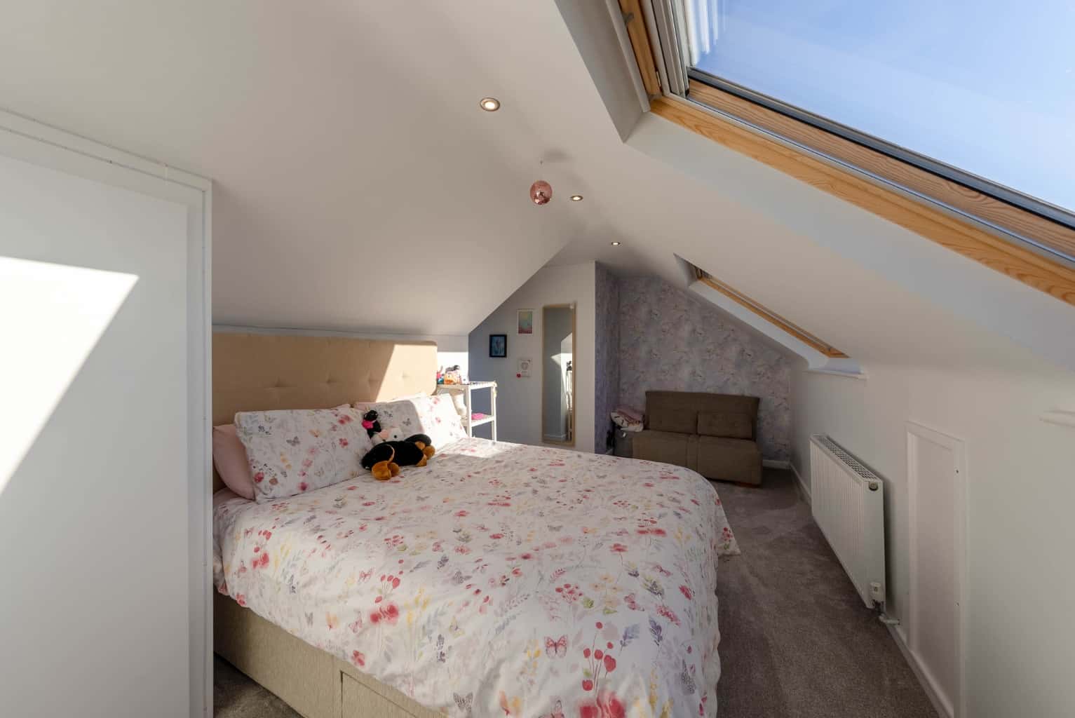 Stunning Countryside Home with Five Bedrooms, Two Bathrooms, Four Family Rooms & Gorgeous Grounds Property image 36
