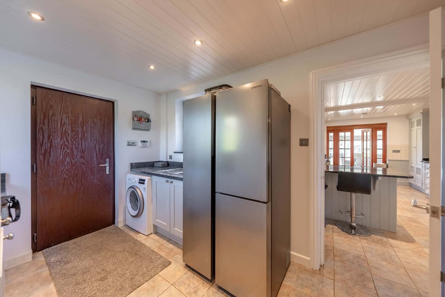 Stunning Countryside Home with Five Bedrooms, Two Bathrooms, Four Family Rooms & Gorgeous Grounds Property image 12