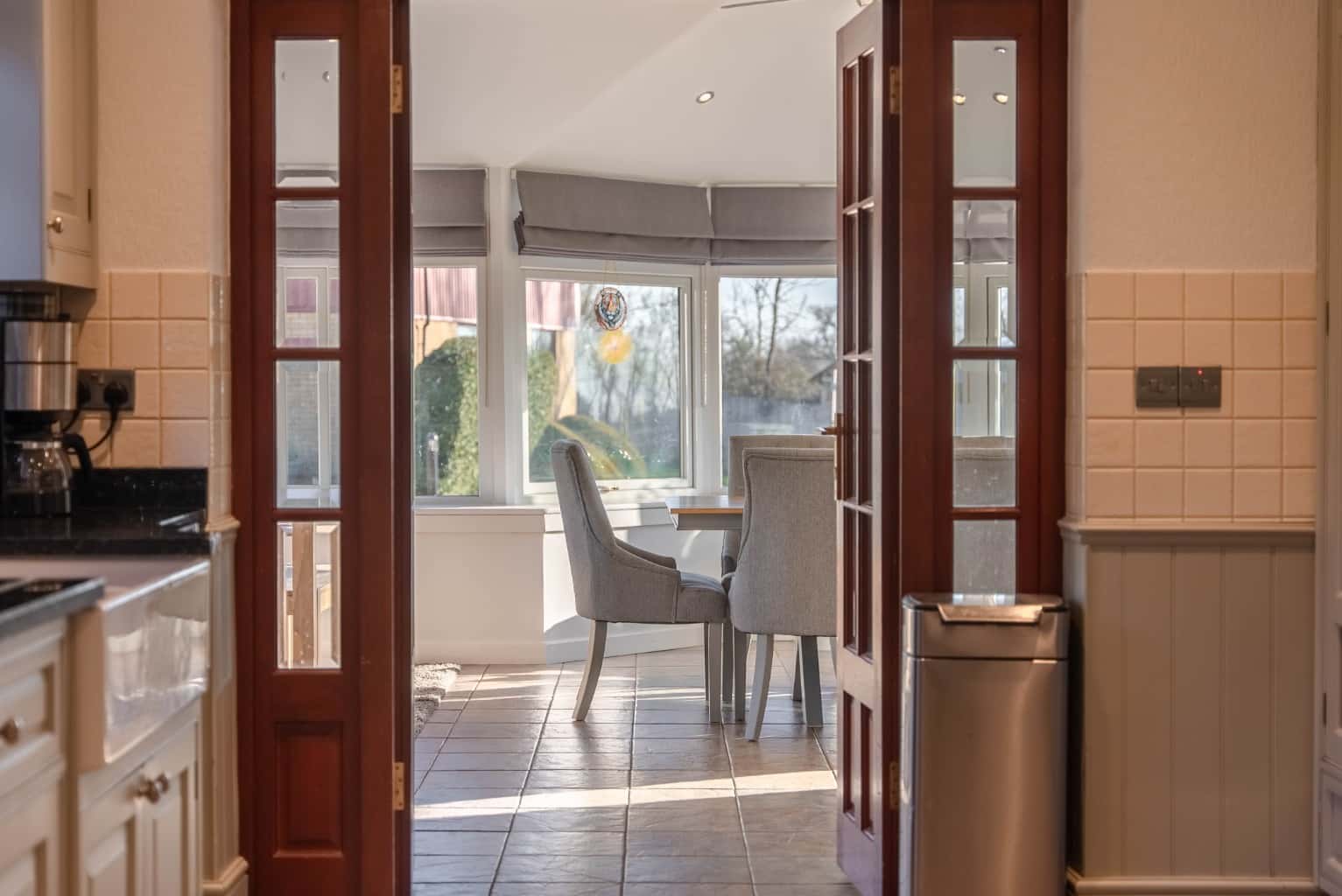 Stunning Countryside Home with Five Bedrooms, Two Bathrooms, Four Family Rooms & Gorgeous Grounds Property image 6