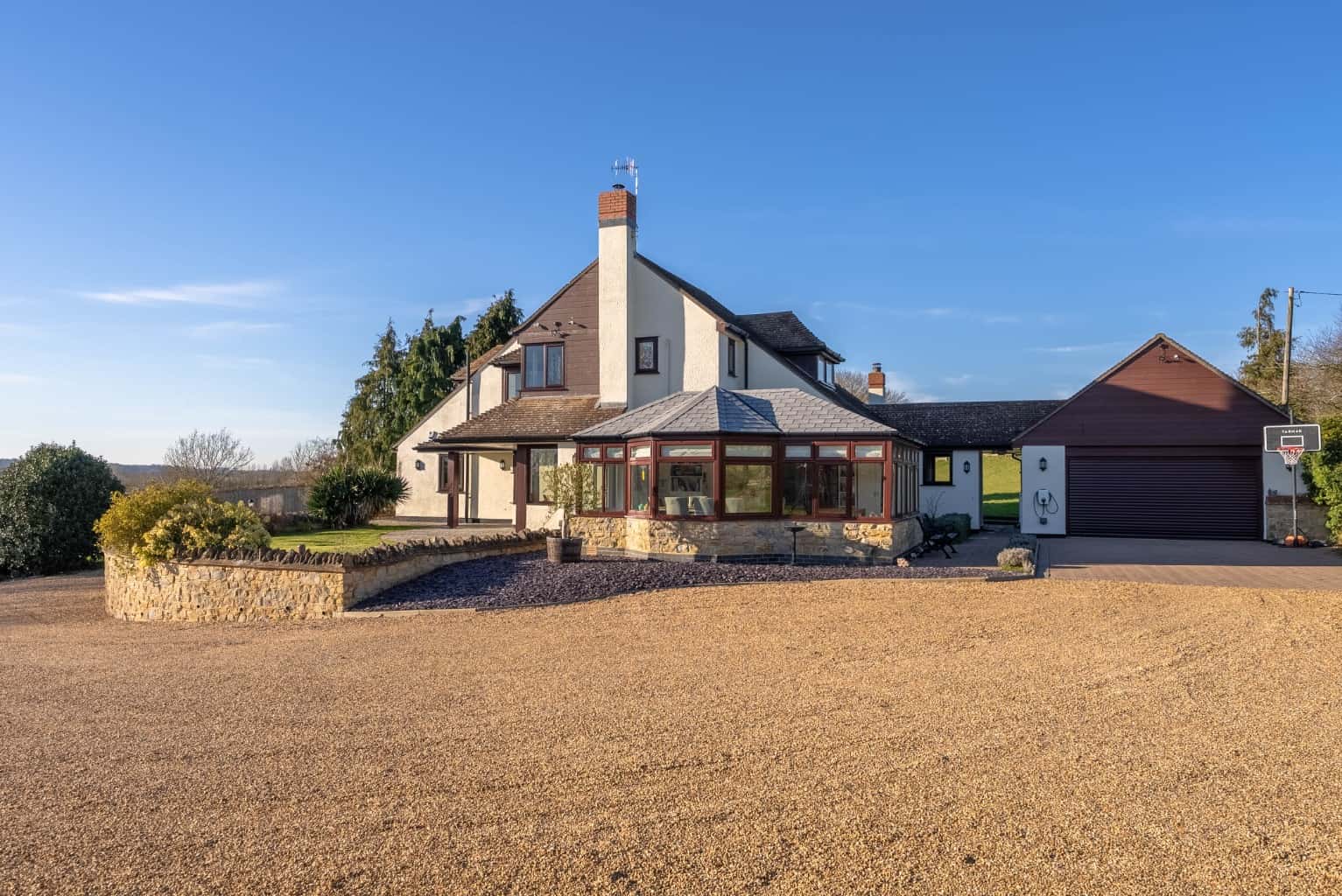 Stunning Countryside Home with Five Bedrooms, Two Bathrooms, Four Family Rooms & Gorgeous Grounds Property image 41