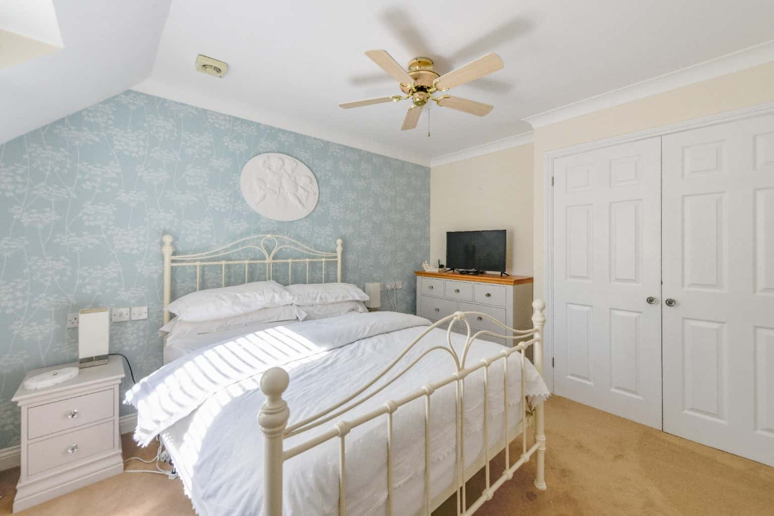 Spacious & Accessible Over-55s Home with Garage in Prime Buckden Location Property image 9