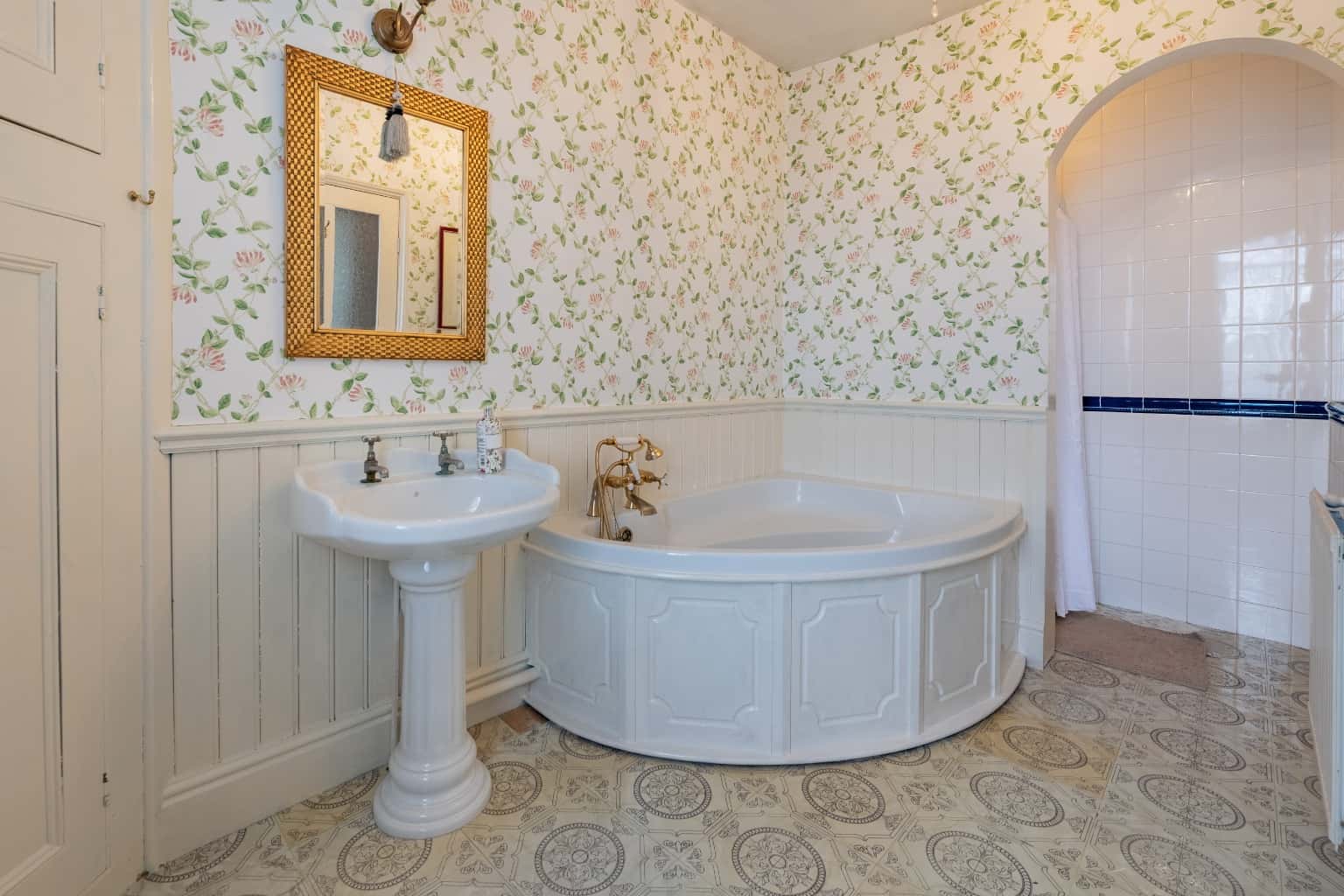 Charming Extended Georgian Residence with Garden, Driveway & Original Features – Eynesbury Property image 15