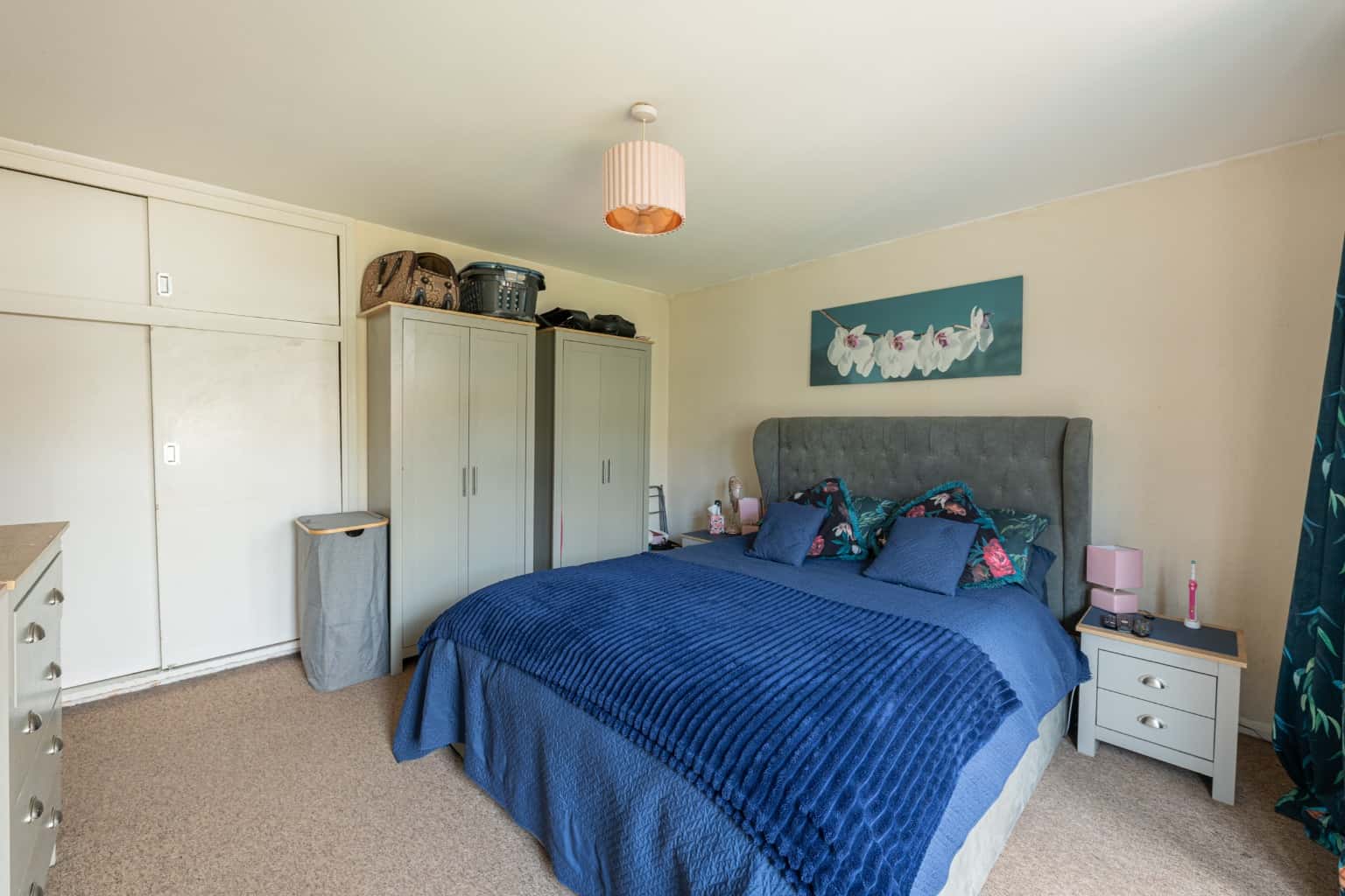 Charming Two-Bedroom Bungalow with Driveway & Garage Located in the village of Tempsford Property image 8