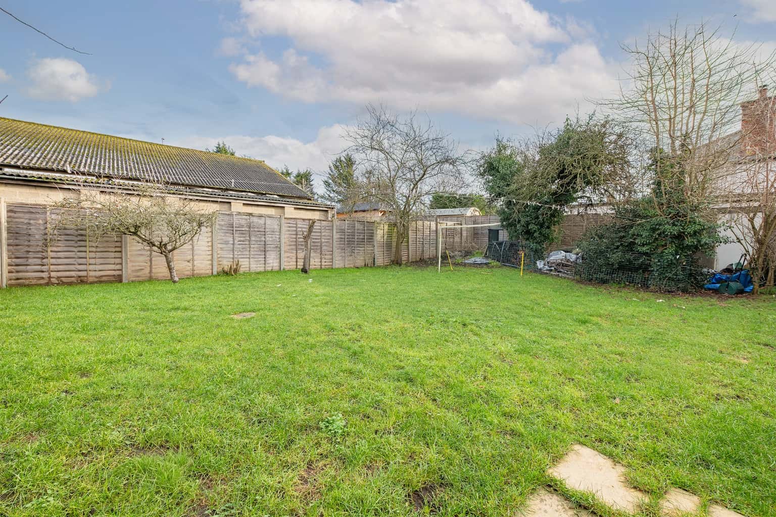 Charming Two-Bedroom Bungalow with Driveway & Garage Located in the village of Tempsford Property image 6