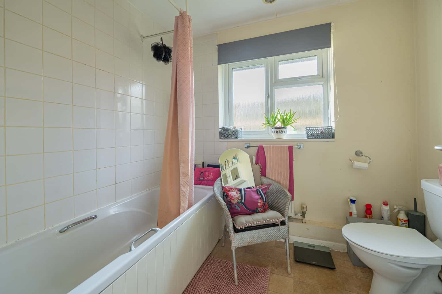 Charming Two-Bedroom Bungalow with Driveway & Garage Located in the village of Tempsford Property image 10