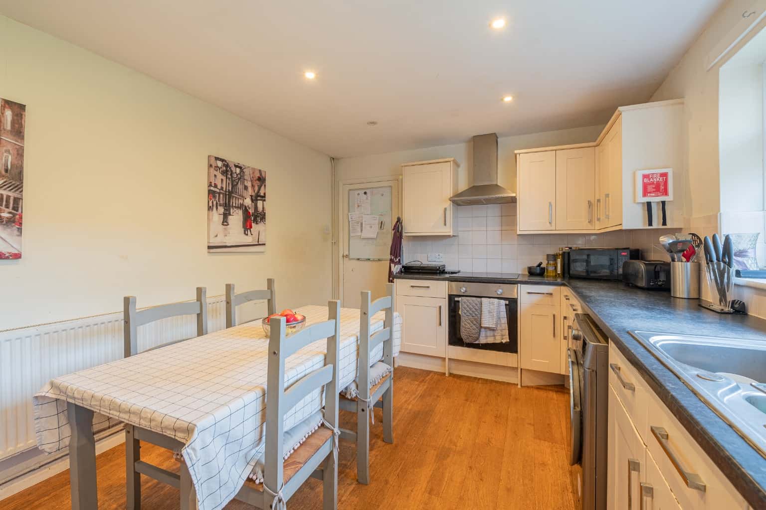 Charming Two-Bedroom Bungalow with Driveway & Garage Located in the village of Tempsford Property image 5