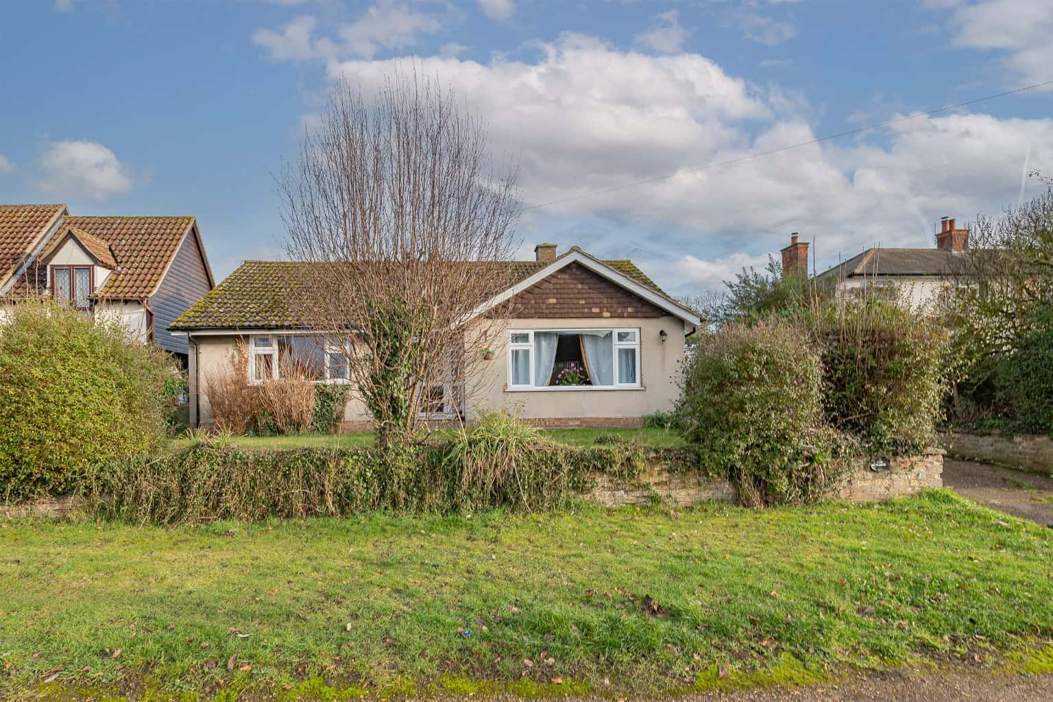 Charming Two-Bedroom Bungalow with Driveway & Garage Located in the village of Tempsford Property image 1