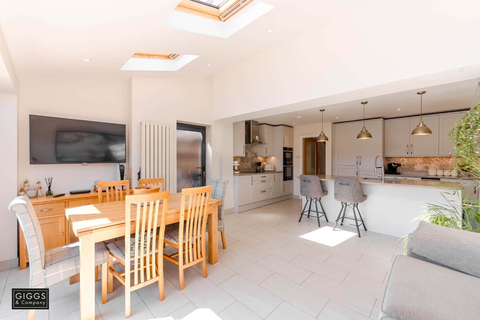 Modern 3-Bed Family Home with Stunning Extension, Prime St Neots Spot & Garage Parking Property image 5