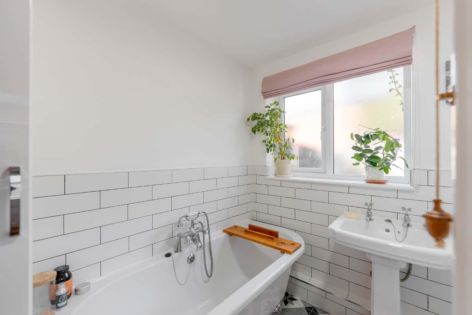 ** GUIDE PRICE £300,000 - £325,000** REFURBISHED CHARACTER HOME** LOUNGE WITH BAY WINDOW** Property image 12