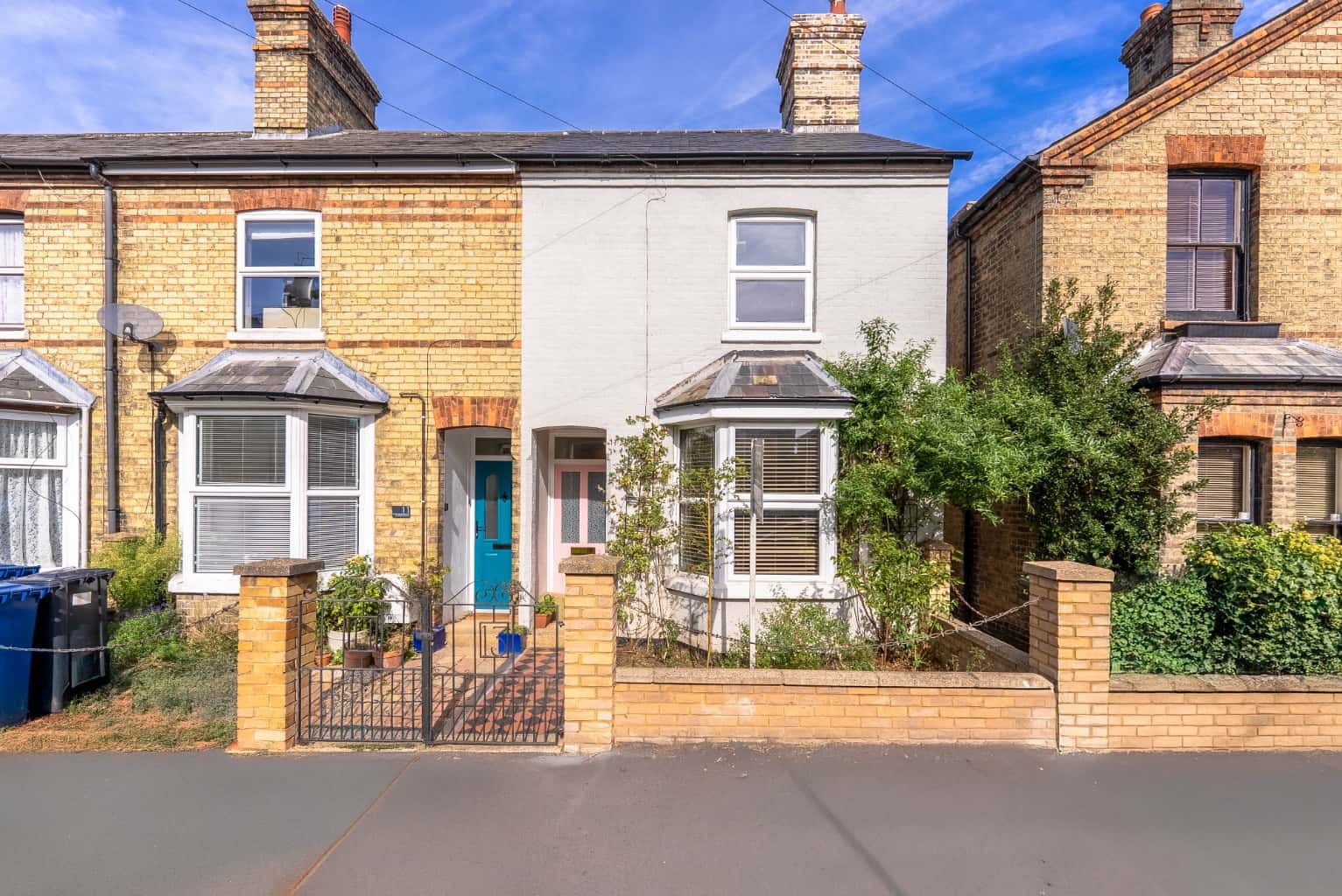** GUIDE PRICE £300,000 - £325,000** REFURBISHED CHARACTER HOME** LOUNGE WITH BAY WINDOW** Property image 3