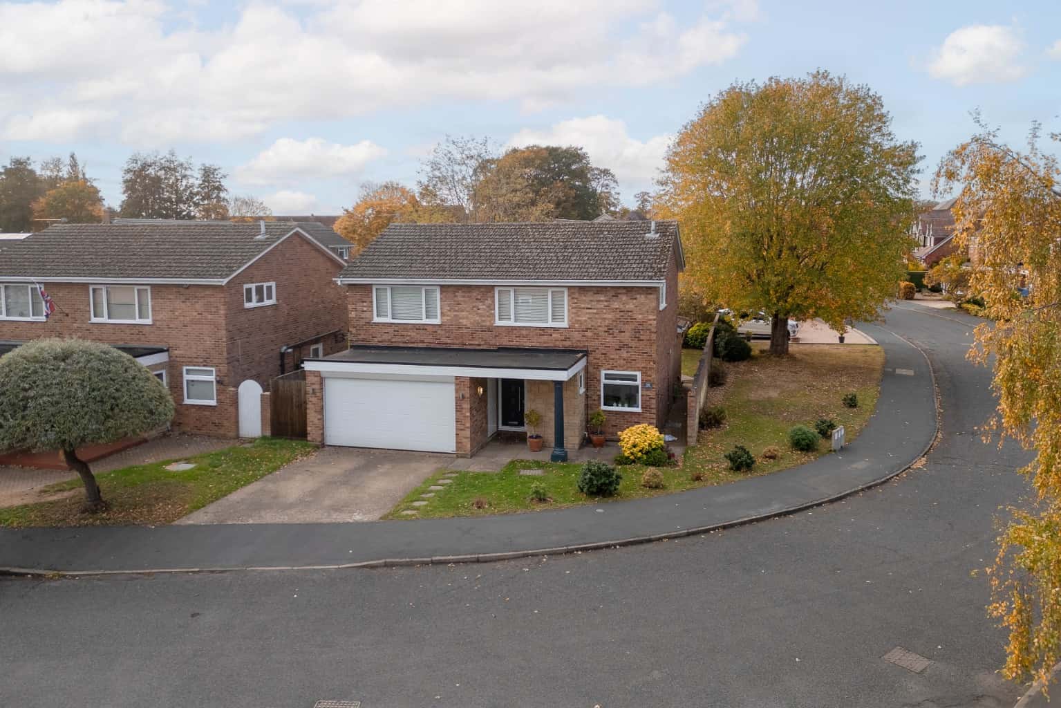 Stunning Four Double Bedroom Extended Home in Little Paxton with Open Plan Living Property image 15