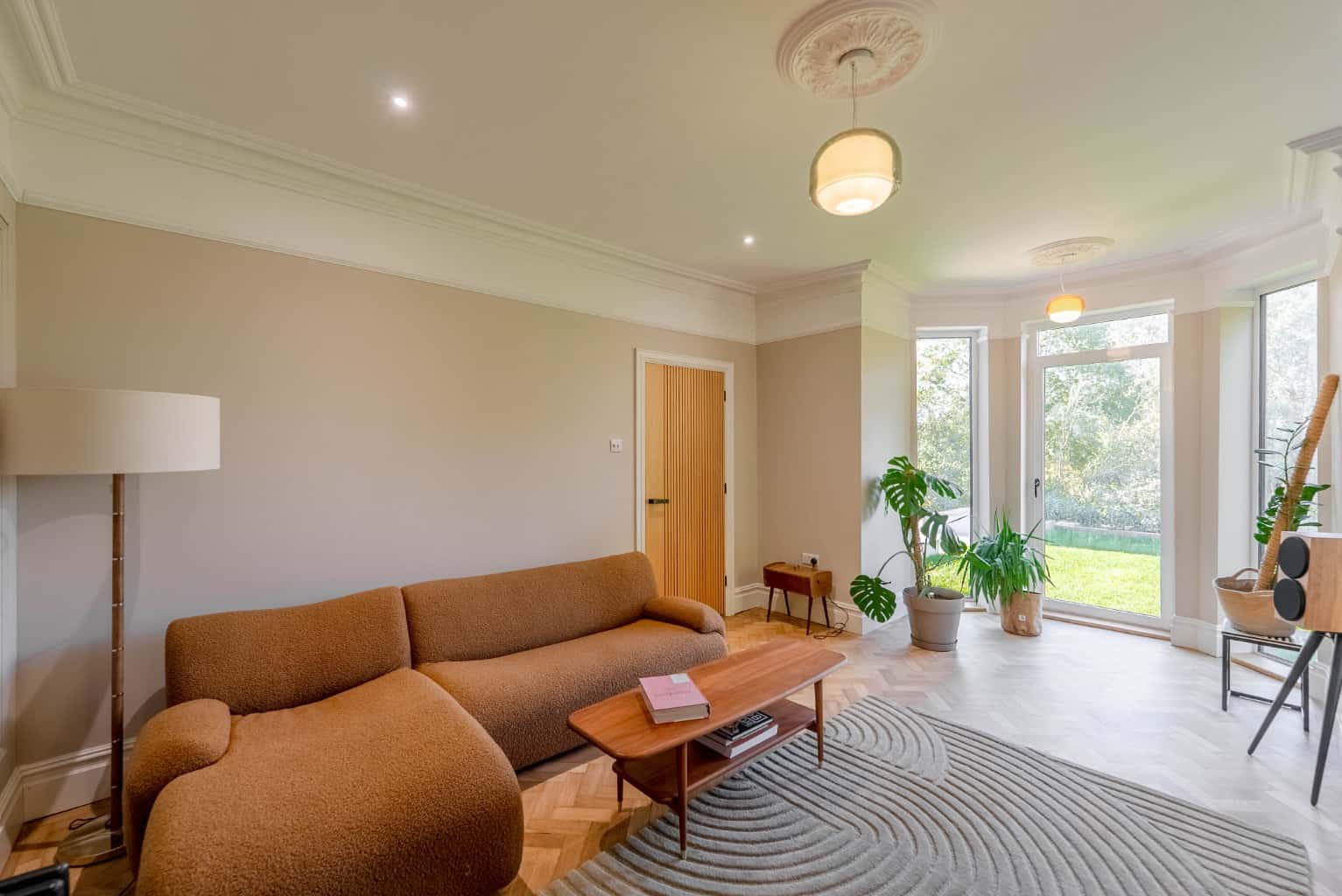 Magnificent Gated Riverside Residence With Moorings, Cinema & Annexe In St Neots, Cambs Near London! Property image 12