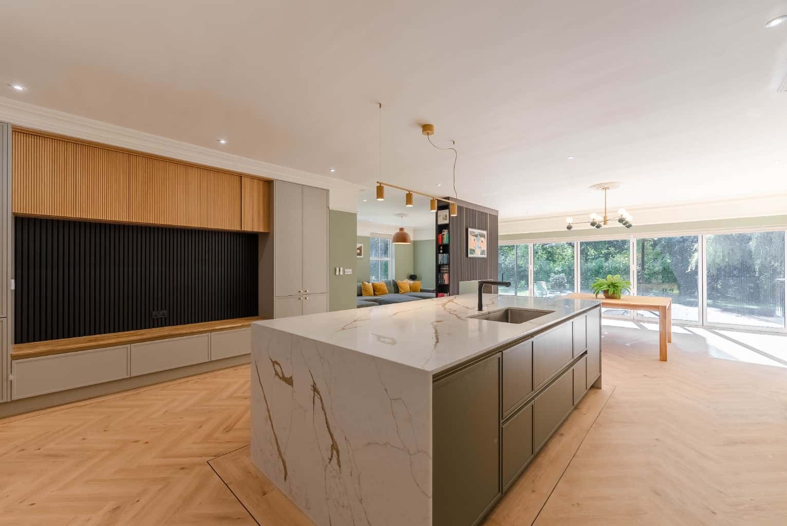Magnificent Gated Riverside Residence With Moorings, Cinema & Annexe In St Neots, Cambs Near London! Property image 7