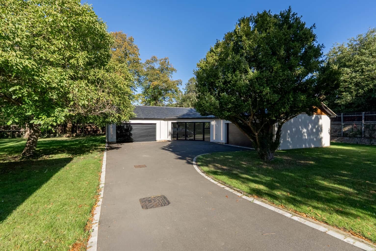 Magnificent Gated Riverside Residence With Moorings, Cinema & Annexe In St Neots, Cambs Near London! Property image 28