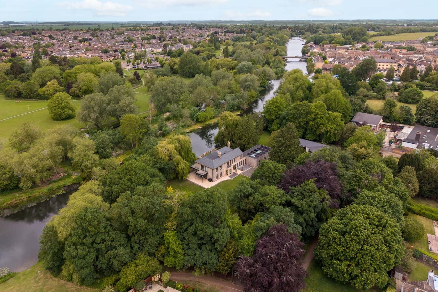 Magnificent Gated Riverside Residence With Moorings, Cinema & Annexe In St Neots, Cambs Near London! Property image 30