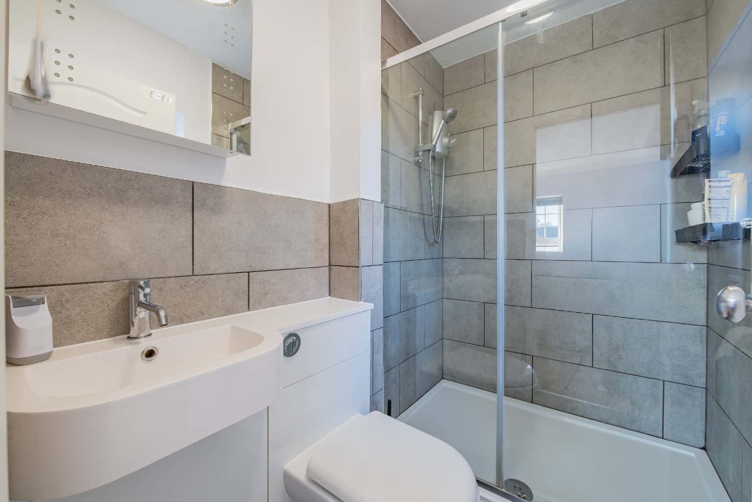 Spacious Four-Bedroom Detached Home with Refitted Kitchen in Eaton Socon Property image 10