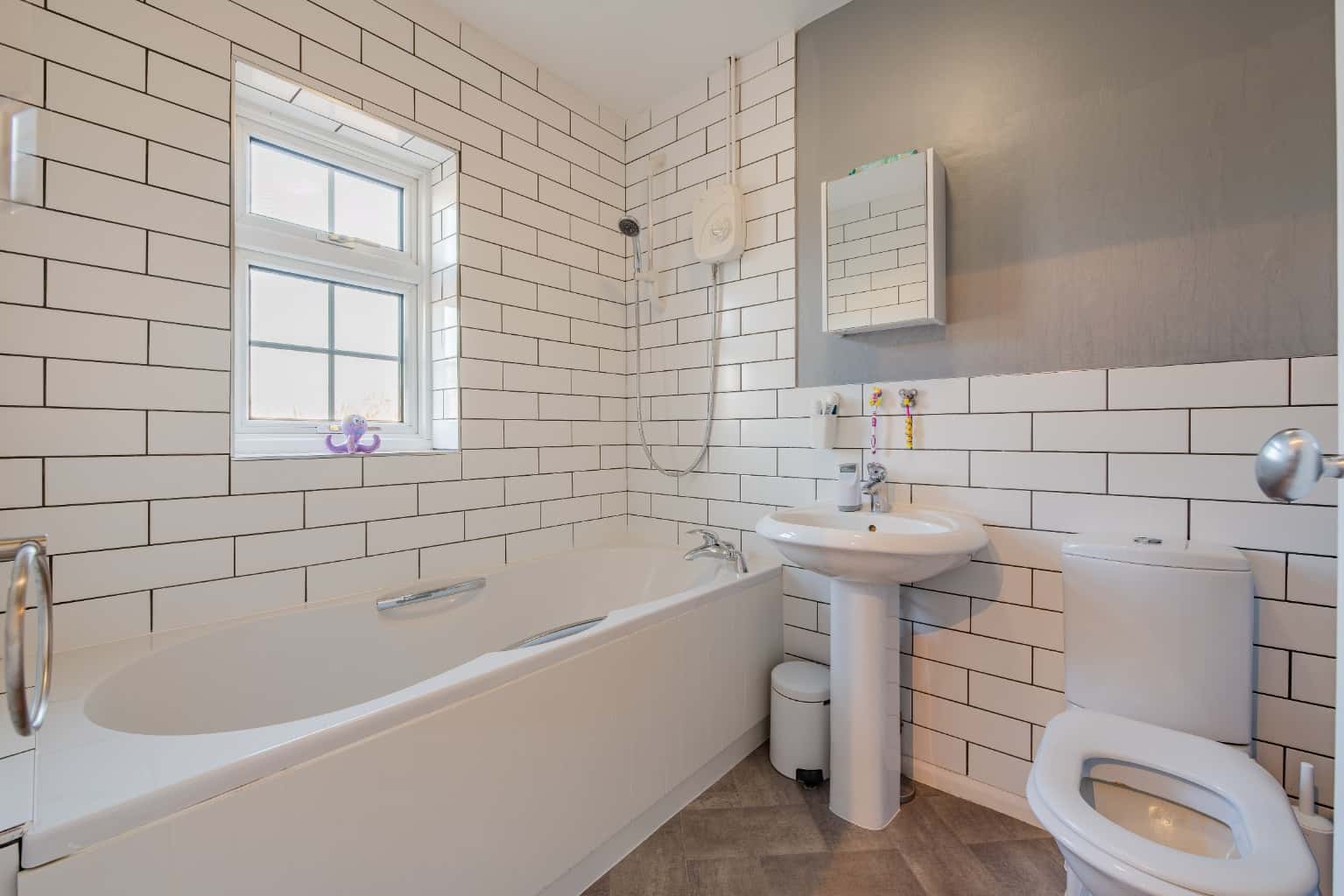 Spacious Four-Bedroom Detached Home with Refitted Kitchen in Eaton Socon Property image 20