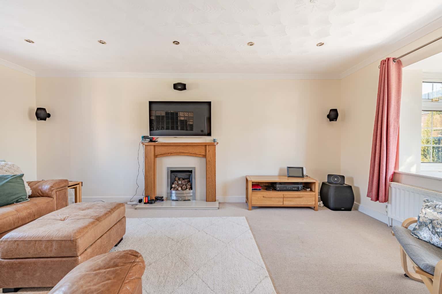 Spacious Four-Bedroom Detached Home with Refitted Kitchen in Eaton Socon Property image 12