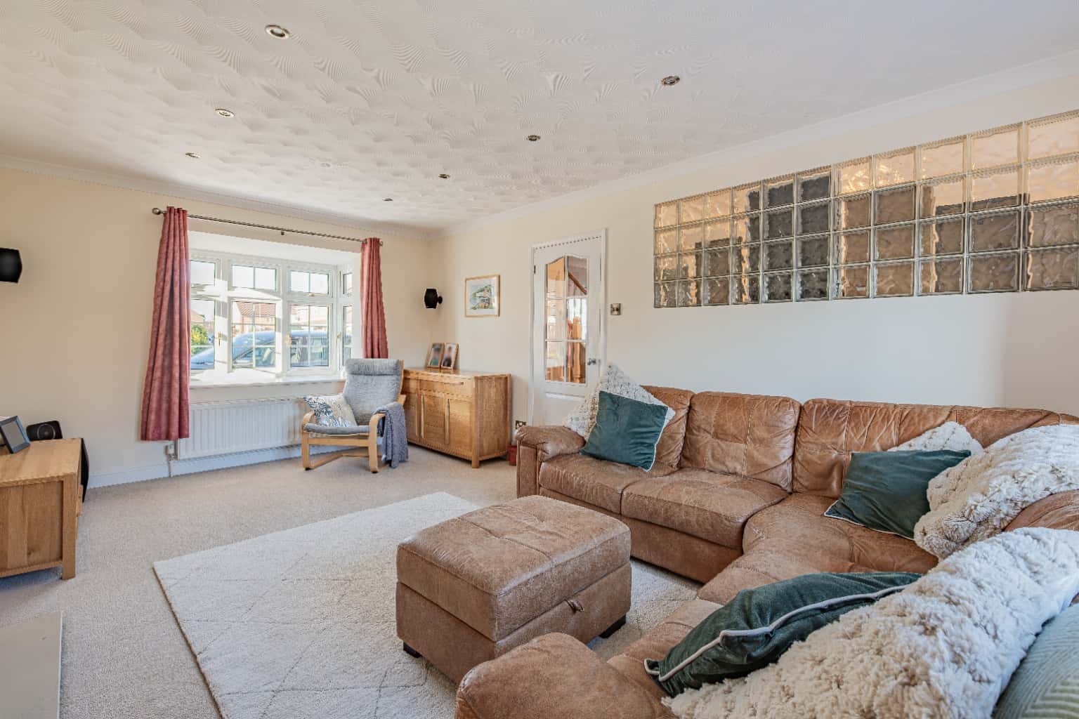 Spacious Four-Bedroom Detached Home with Refitted Kitchen in Eaton Socon Property image 13