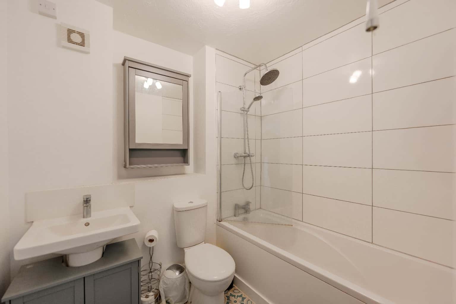 Ground Floor One Bedroom Flat in St. Neots, Ideal First Buy or Investment Property image 8