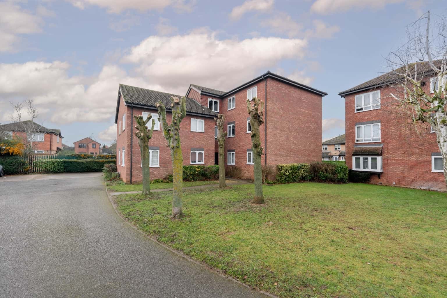 Ground Floor One Bedroom Flat in St. Neots, Ideal First Buy or Investment Property image 1