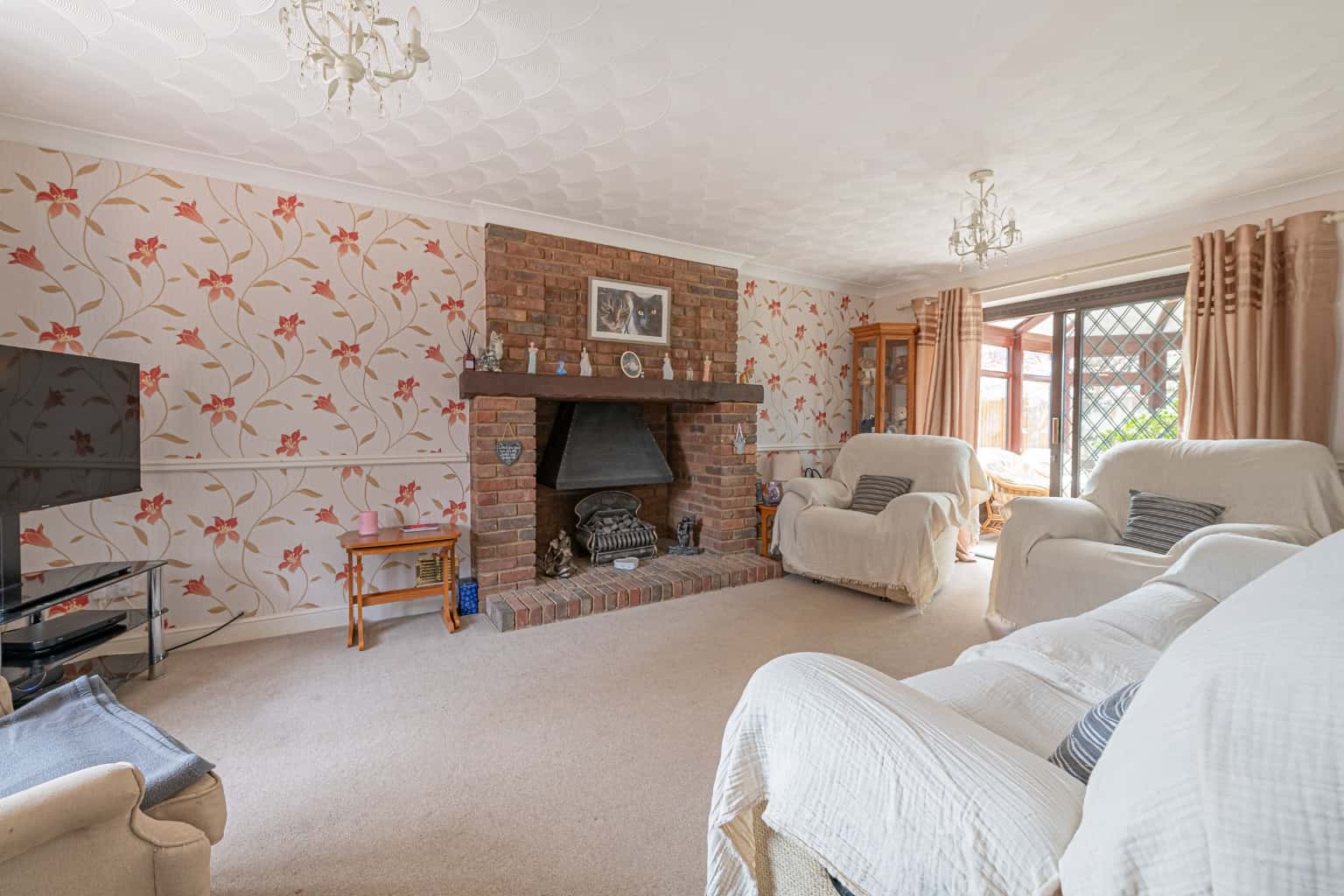 4 Bedroom detached house for sale Property image 2