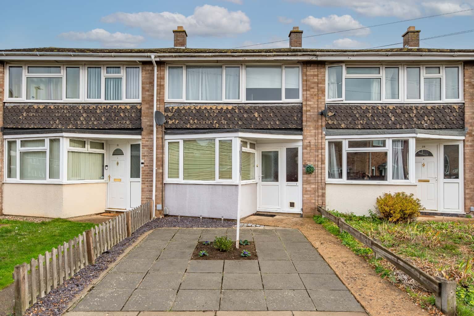 STYLISH THREE BEDROOM HOME CLOSE TO ST NEOTS TOWN CENTRE WITH SPACIOUS KITCHEN/DINER Property image 1