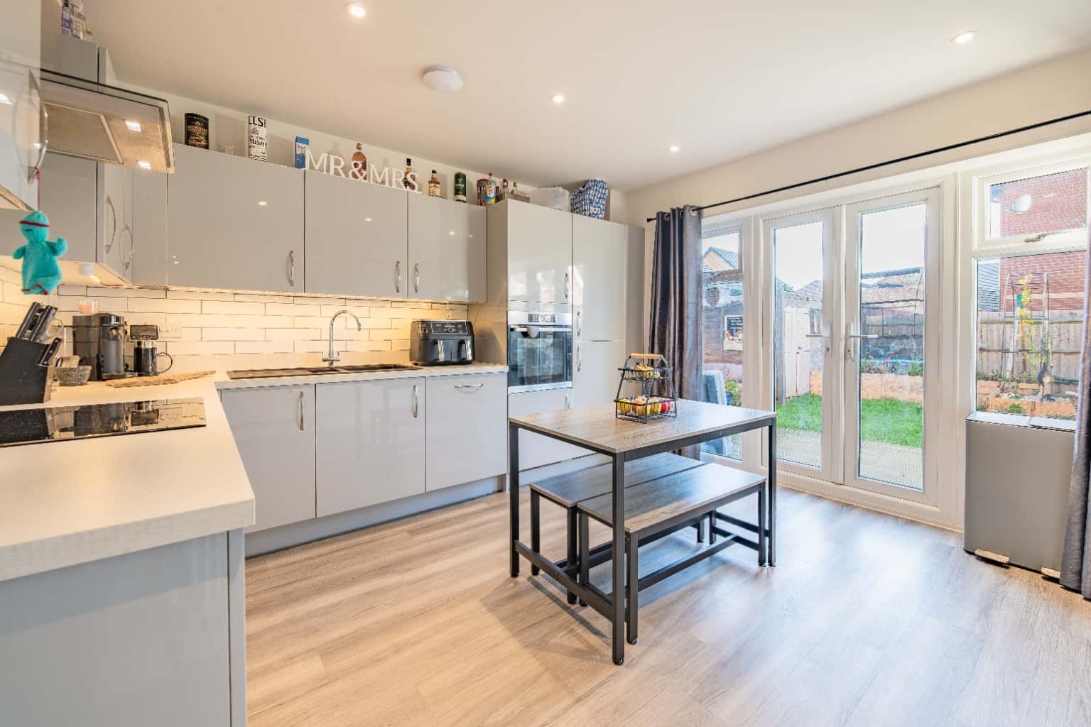 BEAUTIFUL FAMILY HOME ON BUCKDEN’S EDGE WITH VIEWS, SPACE AND MODERN COMFORTS Property image 2