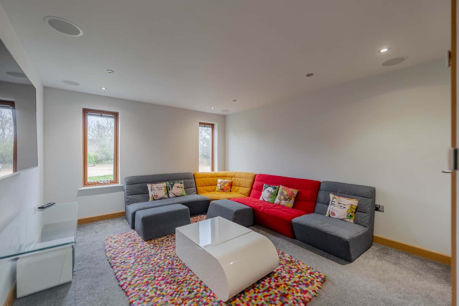 Exceptional Ex-Showhome Four Bedrooms Luxury Finish St Neots Outskirts Location Property image 7