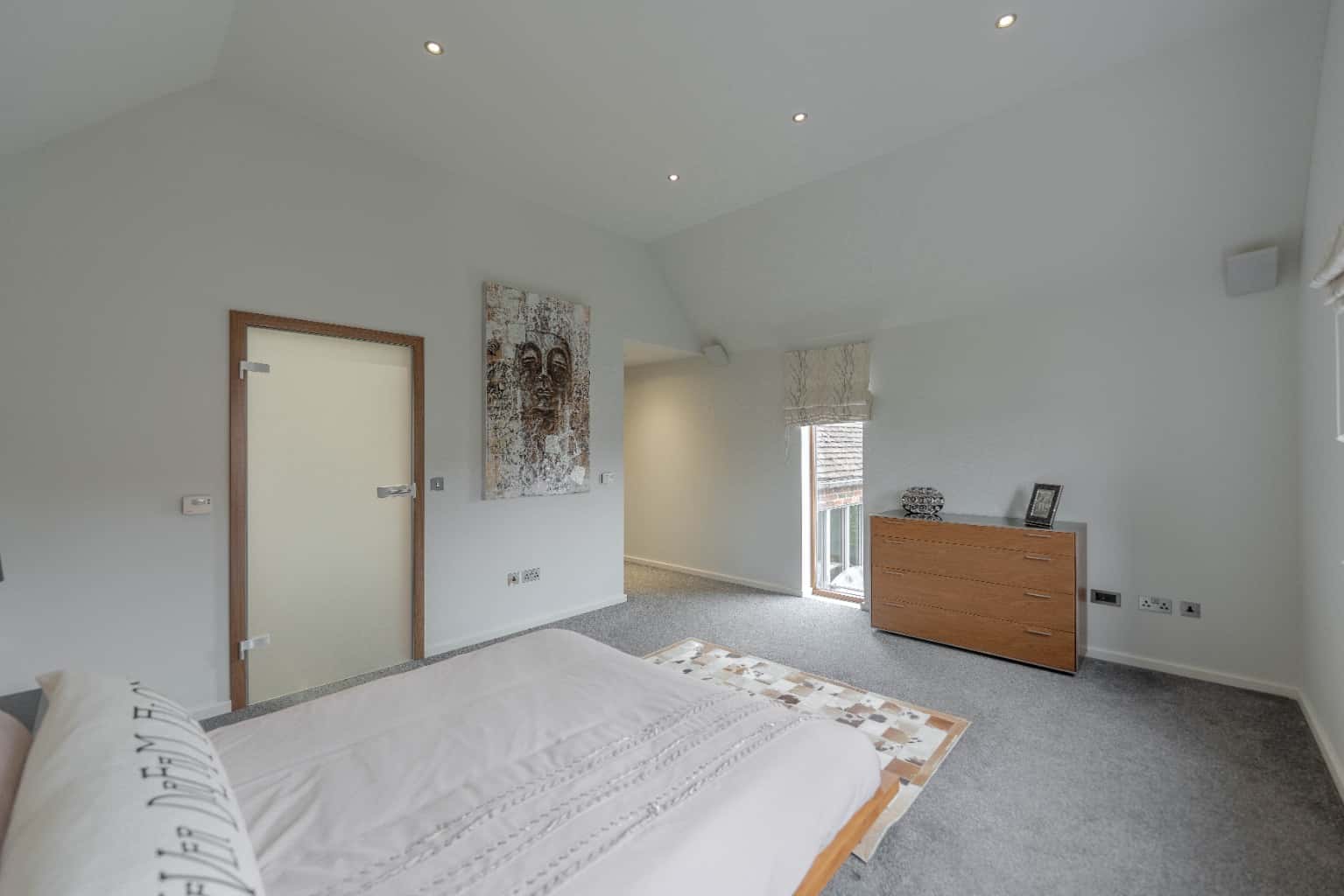 Exceptional Ex-Showhome Four Bedrooms Luxury Finish St Neots Outskirts Location Property image 12
