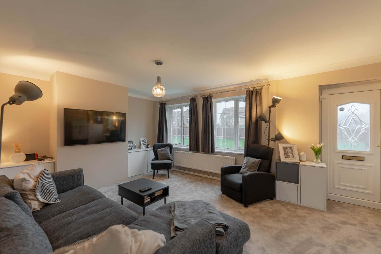 Charming 3-Bed End-Terrace in Booth Way, Ideal First Home! £300,000 to £325,000 Property image 6