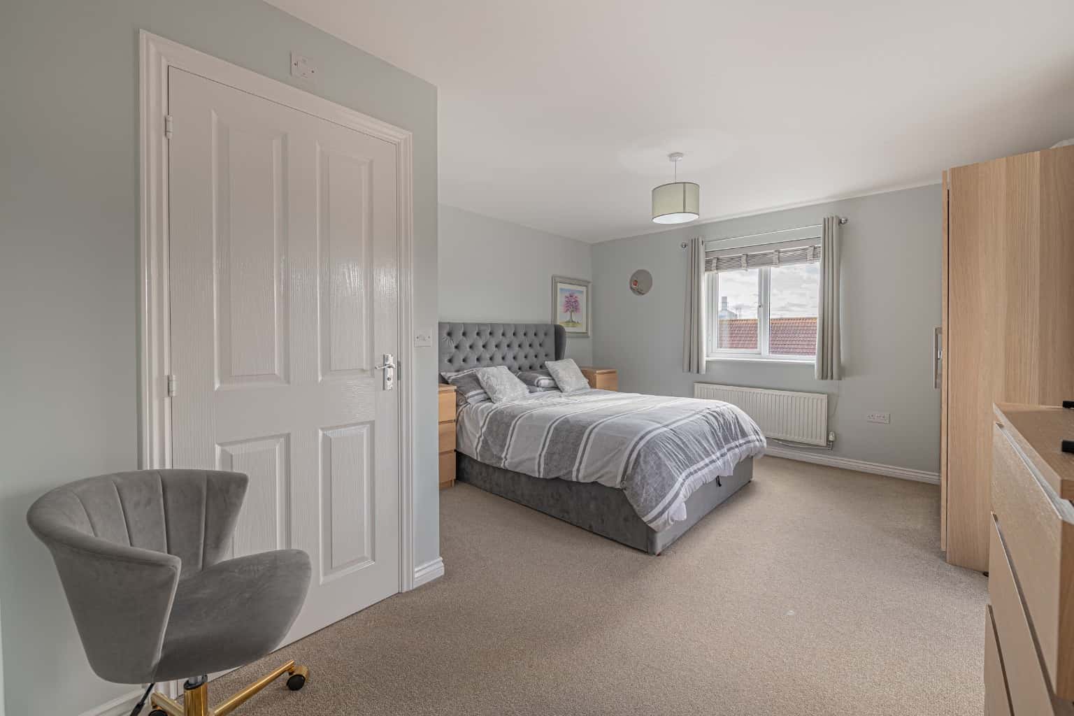 Beautifully Presented Four Bedroom Family Home in St. Neots Property image 12