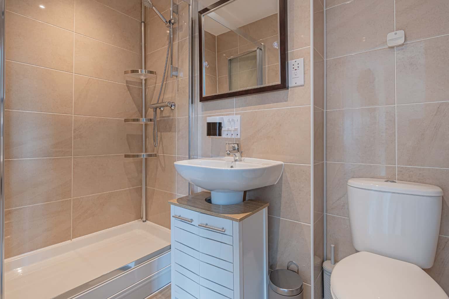 Beautifully Presented Four Bedroom Family Home in St. Neots Property image 15