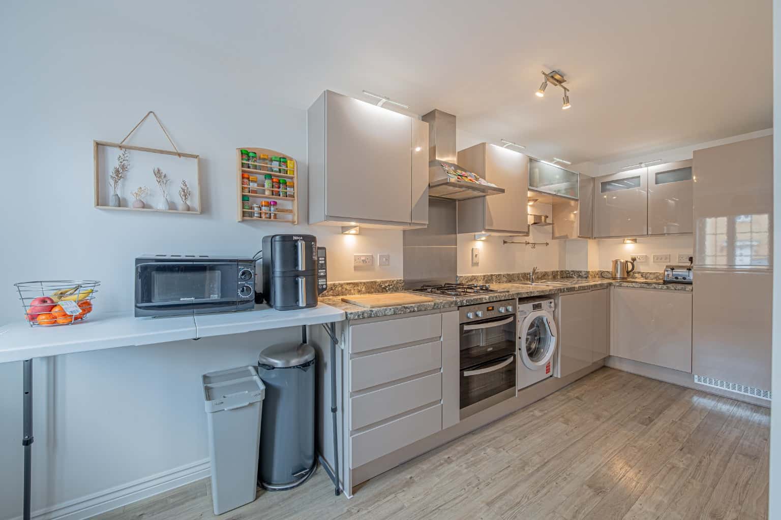 Beautifully Presented Four Bedroom Family Home in St. Neots Property image 2