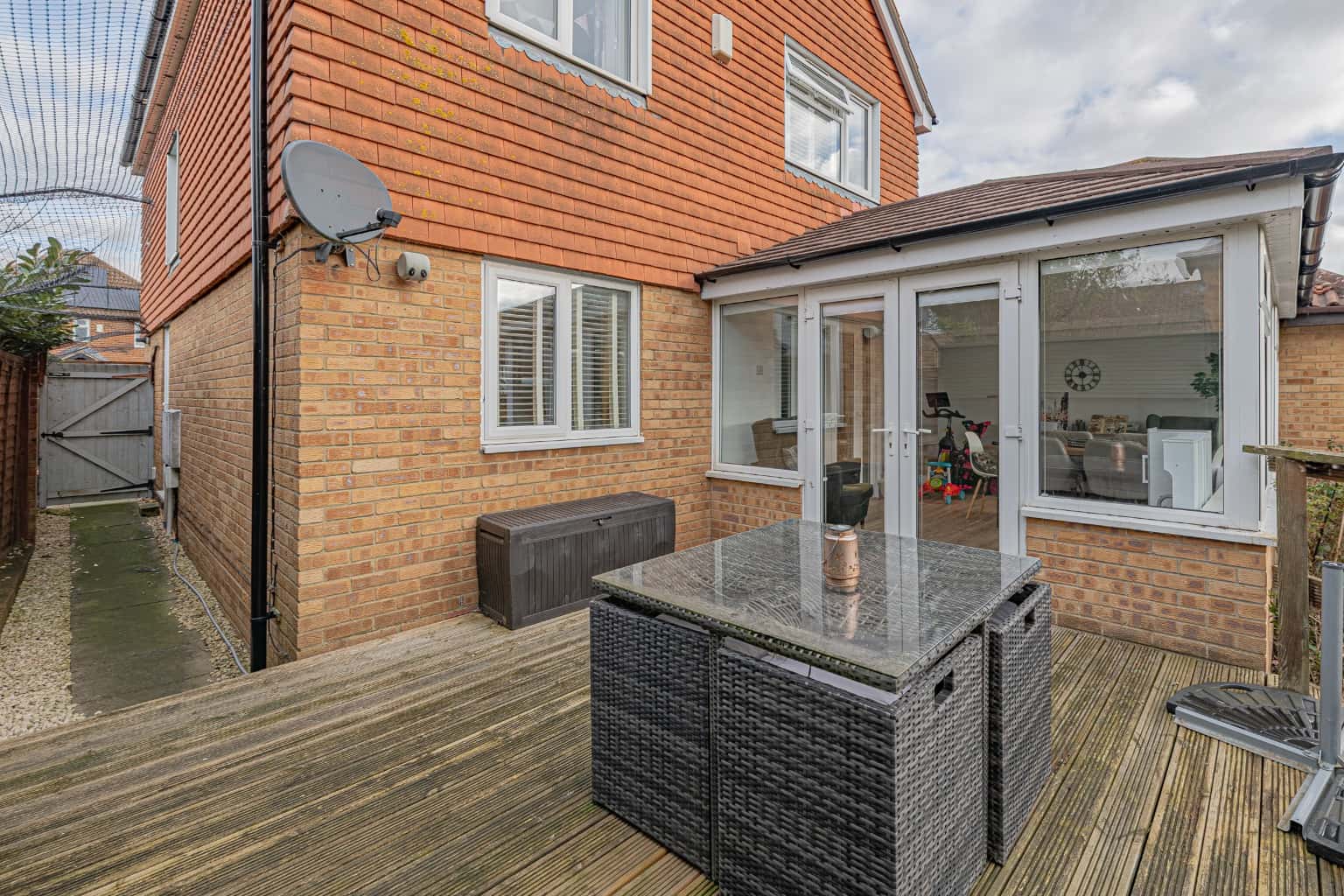 AIR CONDITIONED FOUR BEDROOM DETACHED WITH ENSUITE, SUN ROOM & EV CHARGER – PARKLANDS Property image 17