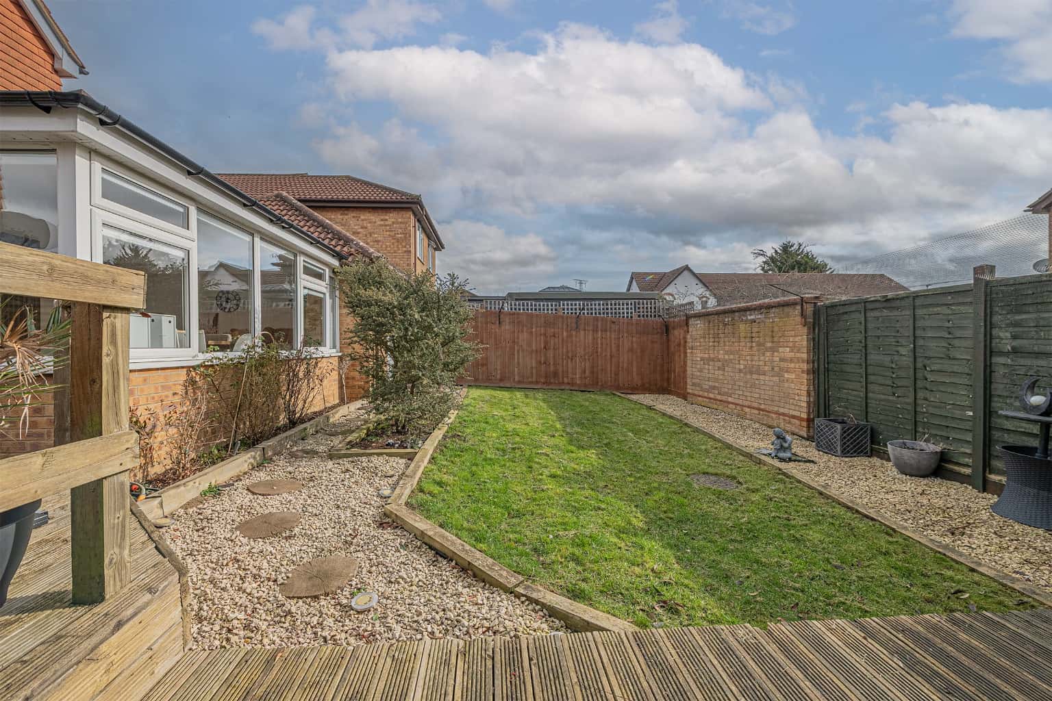 AIR CONDITIONED FOUR BEDROOM DETACHED WITH ENSUITE, SUN ROOM & EV CHARGER – PARKLANDS Property image 18