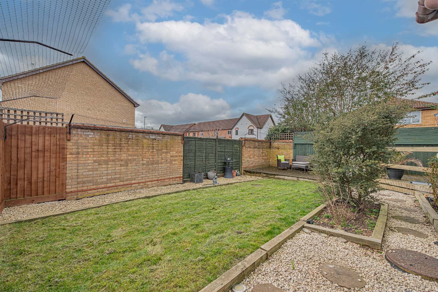AIR CONDITIONED FOUR BEDROOM DETACHED WITH ENSUITE, SUN ROOM & EV CHARGER – PARKLANDS Property image 9