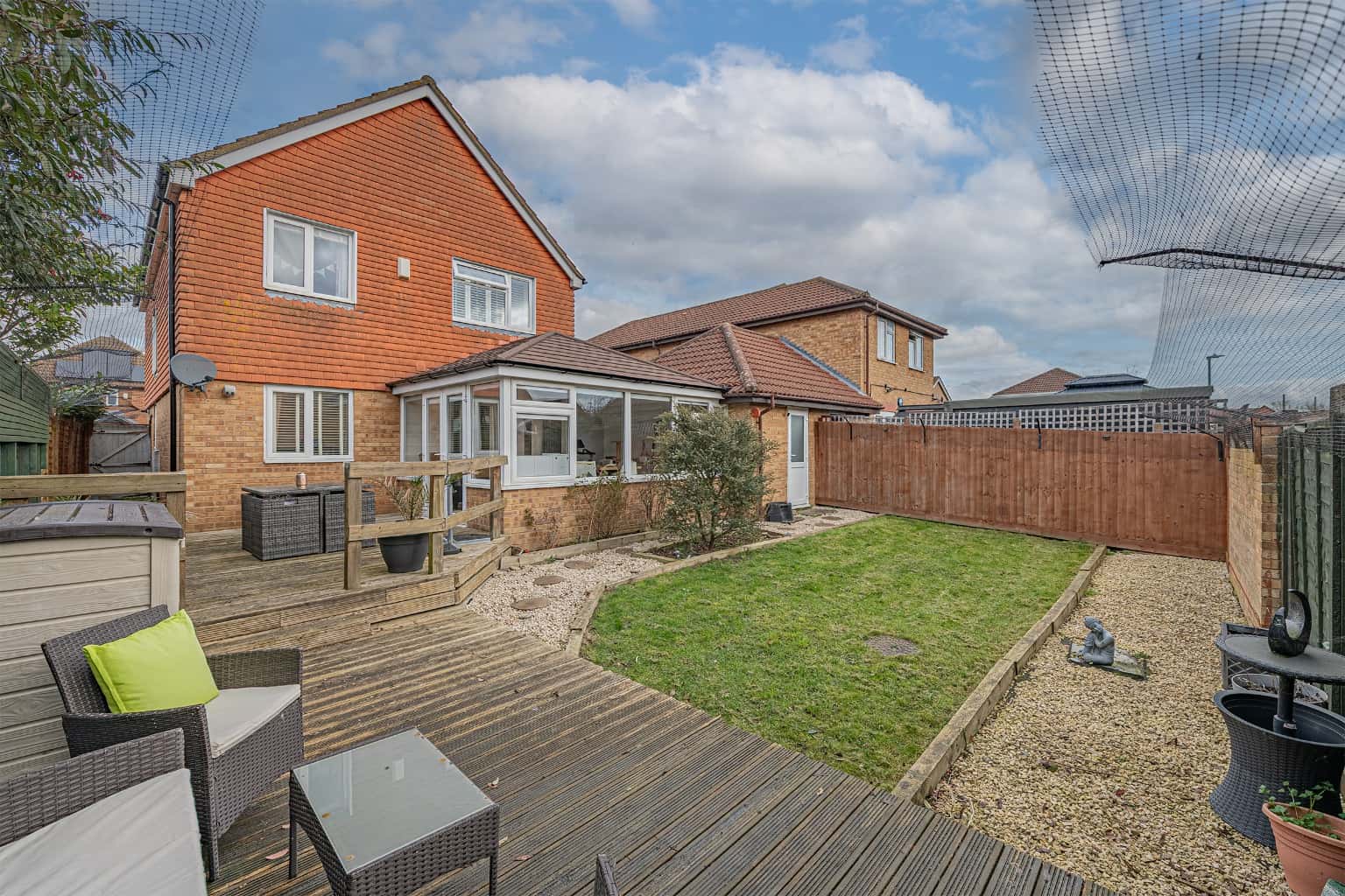 AIR CONDITIONED FOUR BEDROOM DETACHED WITH ENSUITE, SUN ROOM & EV CHARGER – PARKLANDS Property image 10