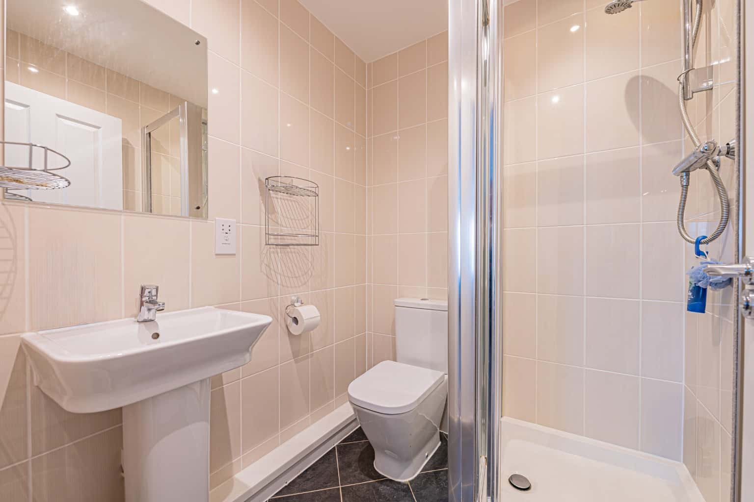 Spacious Modern Two Bedroom Apartment in Marbled White Court with its own Balcony Property image 12