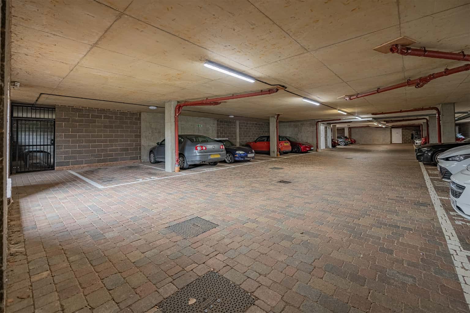 Spacious Modern Two Bedroom Apartment in Marbled White Court with its own Balcony Property image 15