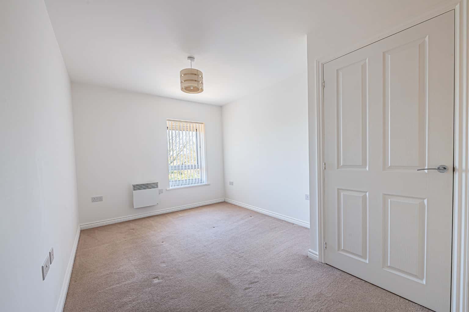 Spacious Modern Two Bedroom Apartment in Marbled White Court with its own Balcony Property image 10