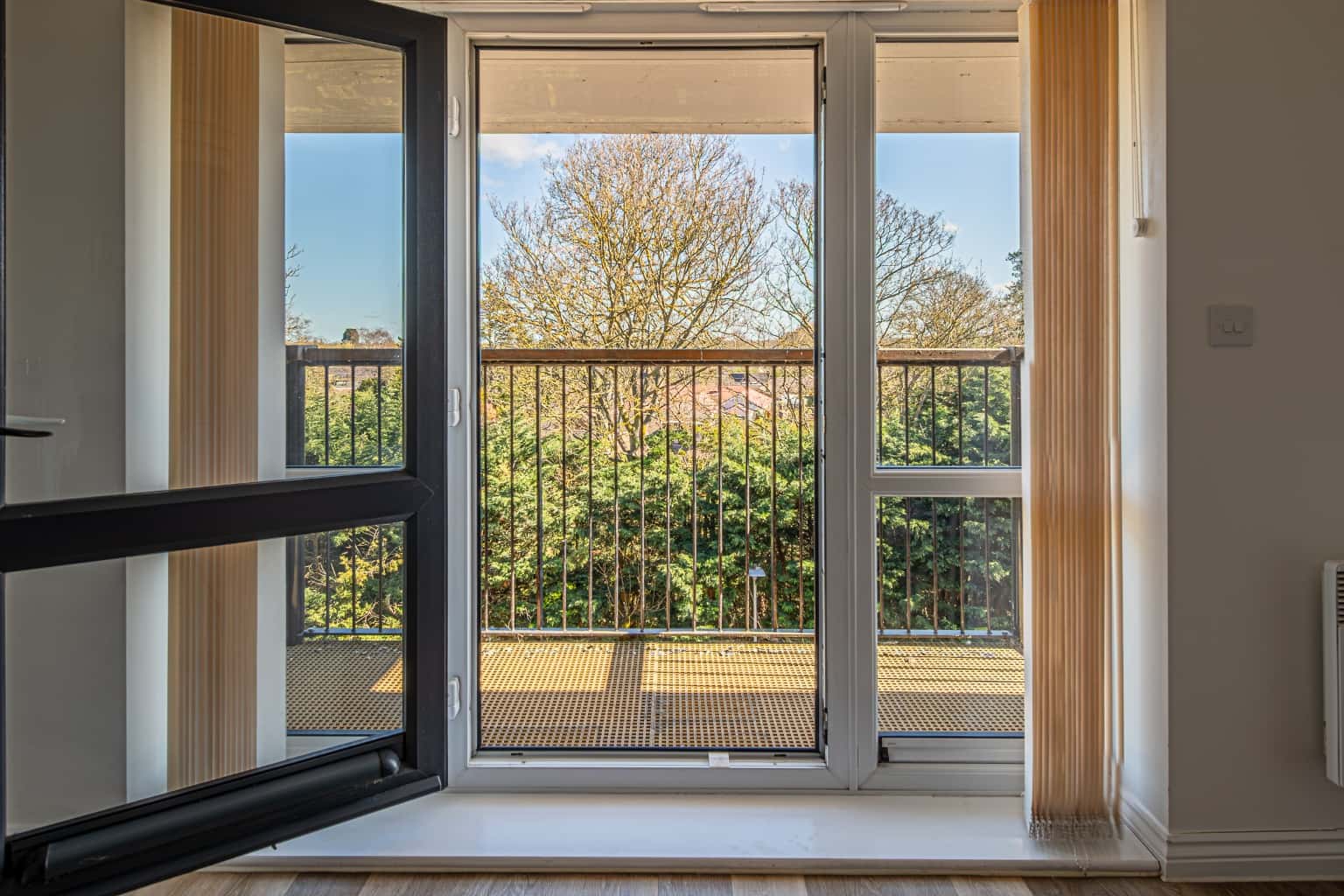 Spacious Modern Two Bedroom Apartment in Marbled White Court with its own Balcony Property image 7