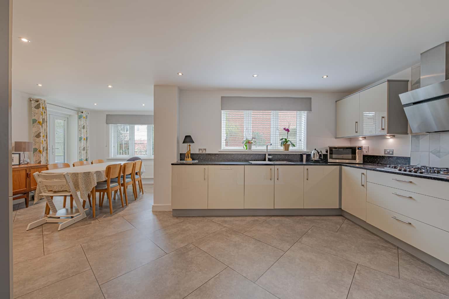 5 Bedroom detached house for sale Property image 7